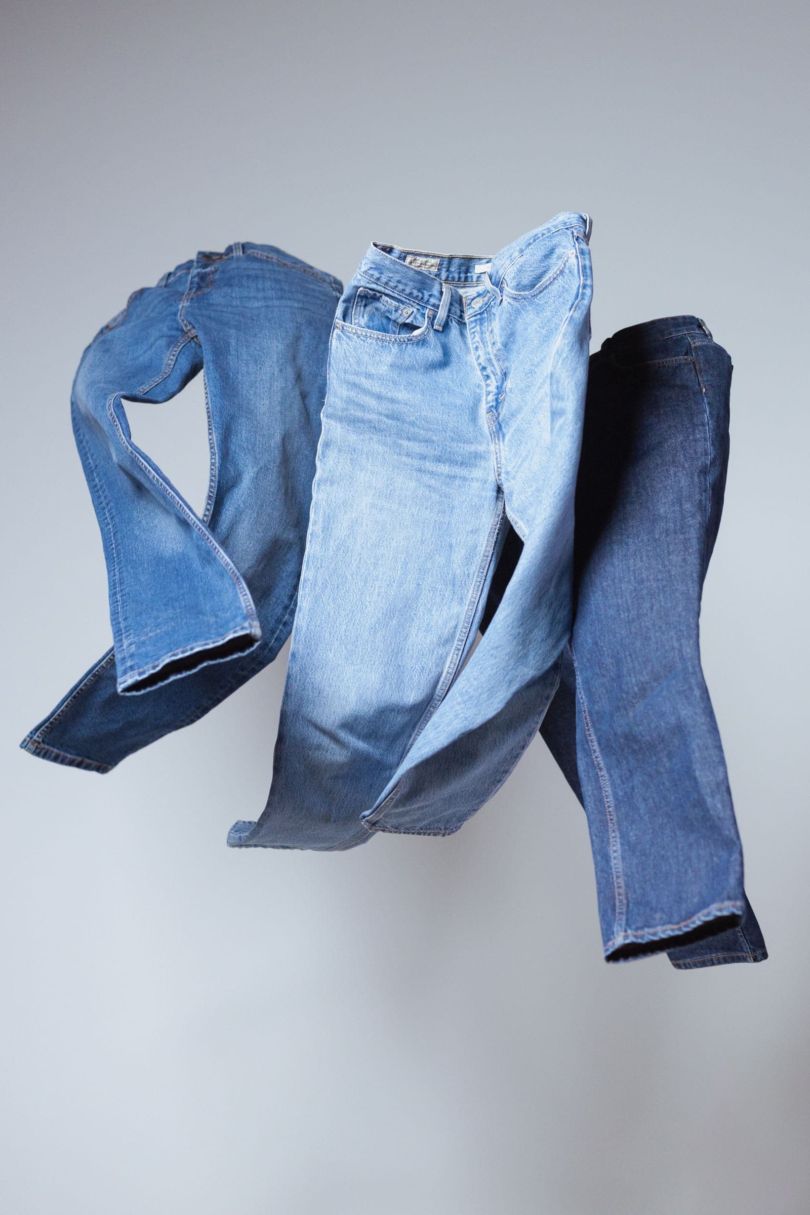 Relaxed Straight Jeans in Mid Blue, view 2