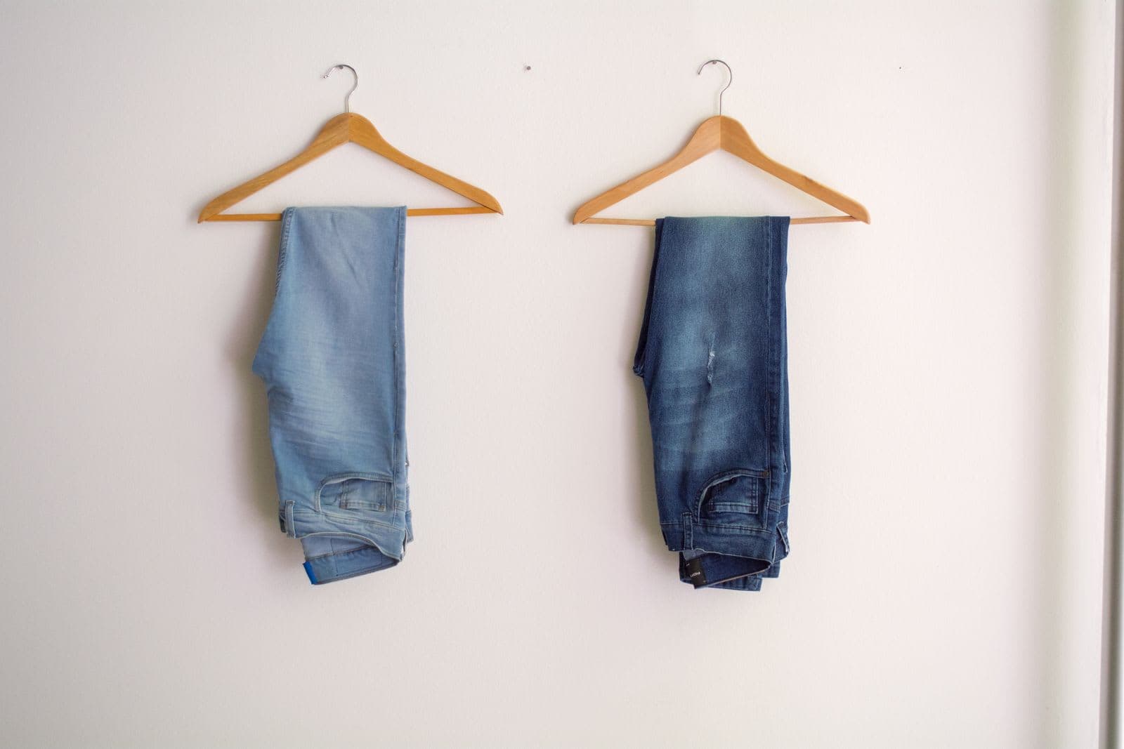 Relaxed Straight Jeans in Mid Blue, view 3