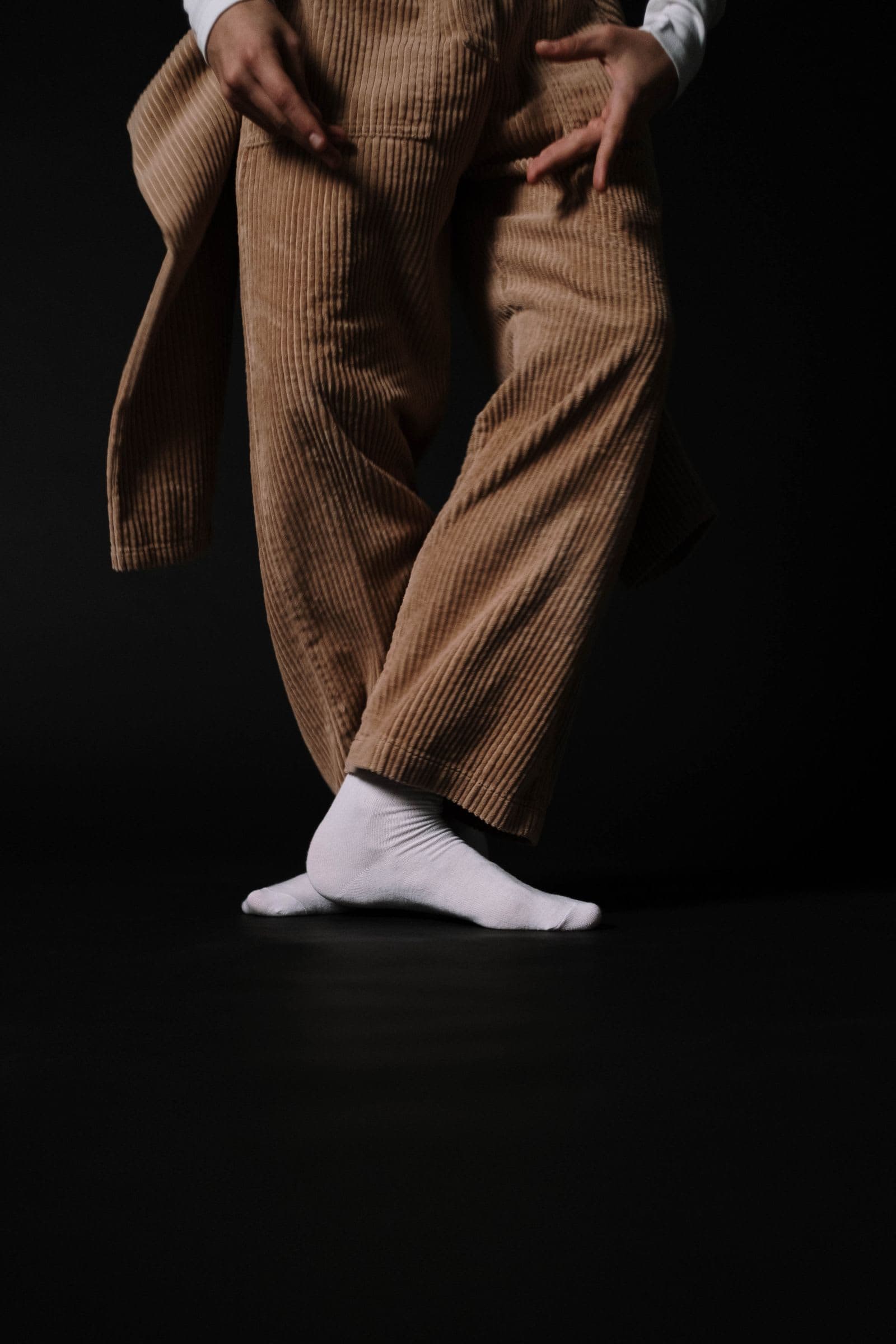 Wide-Leg Corduroy Trousers in Brown